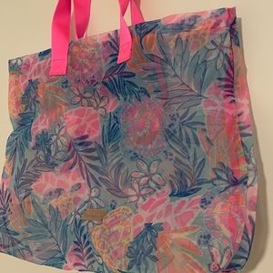 Lilly Pulitzer beach bag 🏖